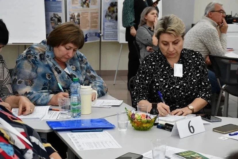 Курс на семью: в Омской области развивают практики по сбережению семей Курс на семью: в Омской области развивают практики по сбережению семей