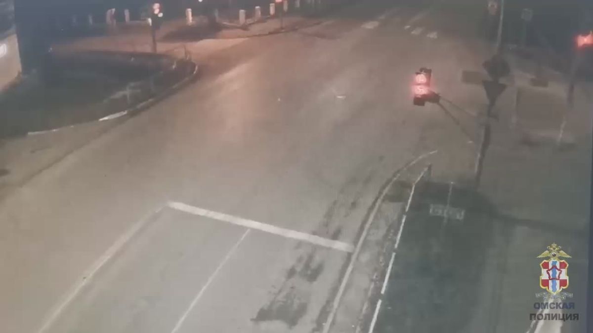 Водителя, который врезался в школу №65 в Омске, привлекут к ответственности