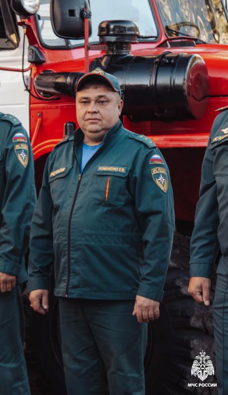 Настало время отложить каску и сменить пожарный гидрант на… салют и фейерверки! Настало время отложить каску и сменить пожарный гидрант на… салют и фейерверки!