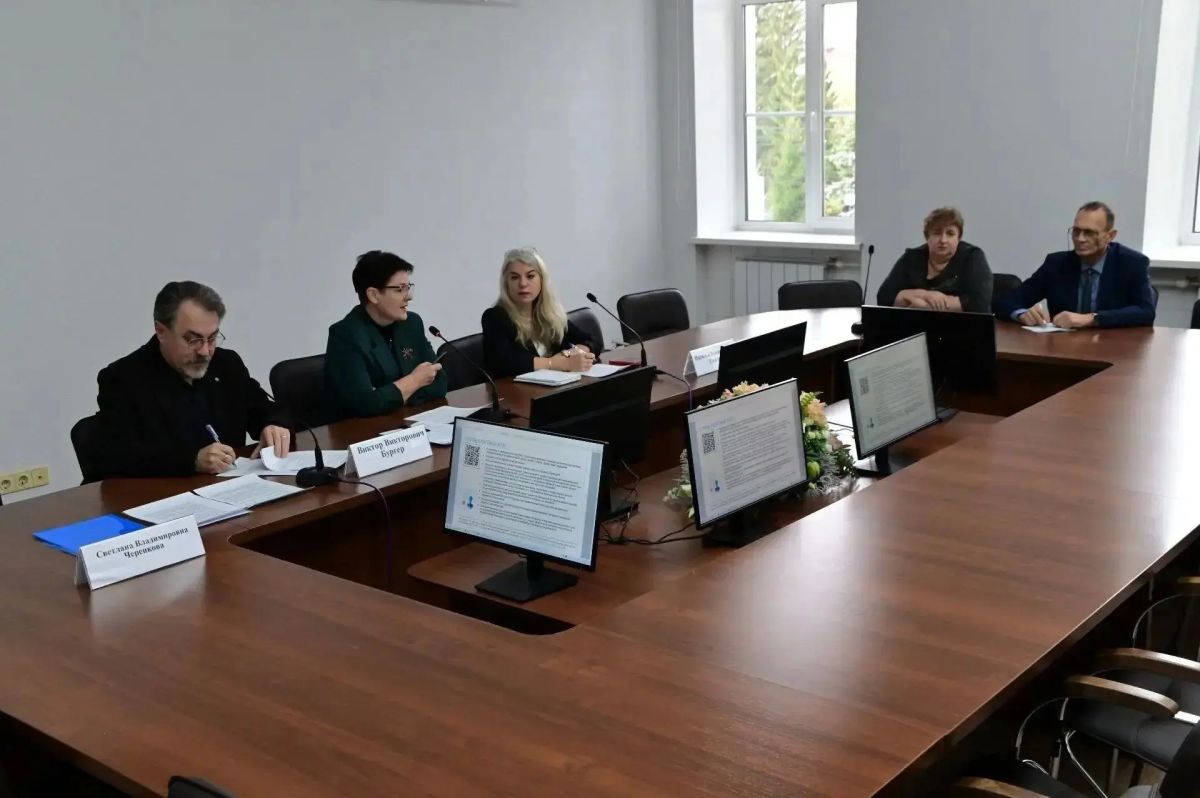 В рамках областного педагогического марафона прошла сессия «Правовая культура и качество образования: стратегии эффективного управления школой» В рамках областного педагогического марафона прошла сессия «Правовая культура и качество образования: стратегии эффективного управления школой»