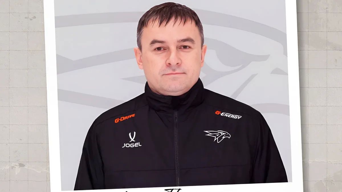 «Авангард» стремительно нашел замену тренеру, отвечавшему за большинство