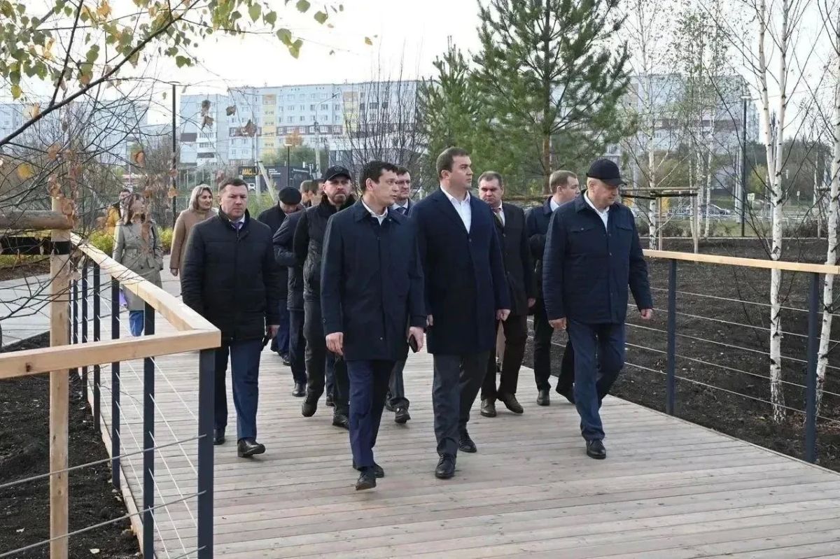 Губернатор Виталий Хоценко ознакомился с ходом строительства школы в жилом комплексе «Кварталы Драверта»