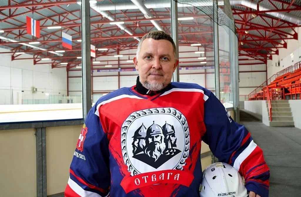 Номер «19» в честь боевого подразделения: ветеран СВО из Омска стал вратарем сборной по следж-хоккею