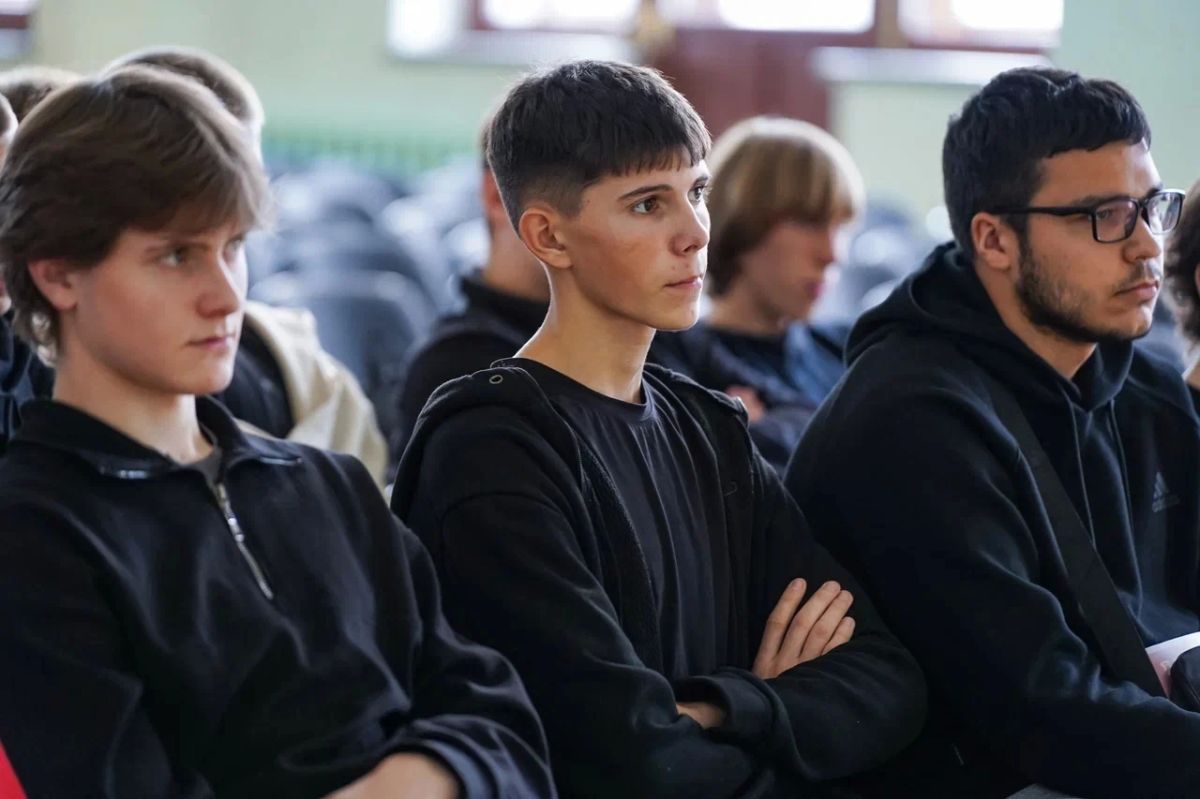 «Слепое пятно»: в Омске студентов учили распознавать вербовщиков «Слепое пятно»: в Омске студентов учили распознавать вербовщиков