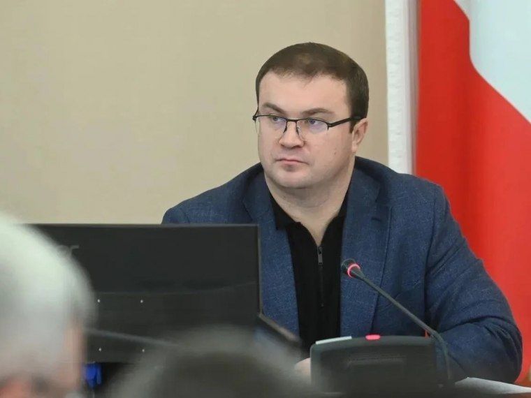 По решению Виталия Хоценко муниципалитетам направят более 200 миллионов рублей на отопительный сезон