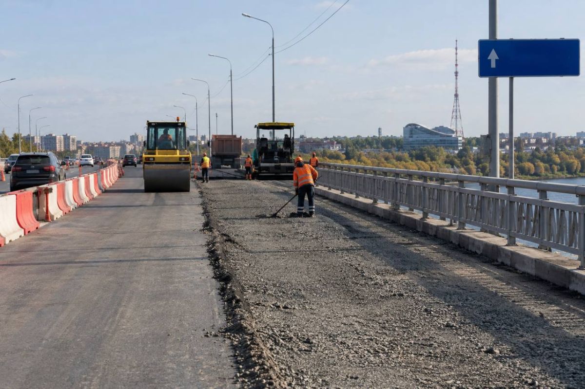 На мосту у Телецентра в Омске готовятся открыть четвёртую полосу