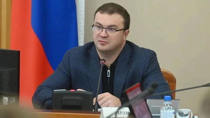 Хоценко направит около 200 млн рублей на дорожные работы в Омской области