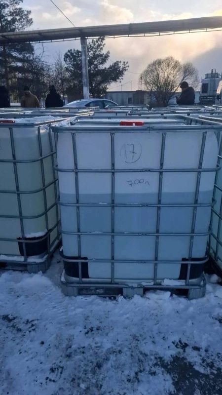 Завершено расследование уголовного дела об организации без лицензии подпольного завода по производству этилового спирта и спиртосодержащей продукции