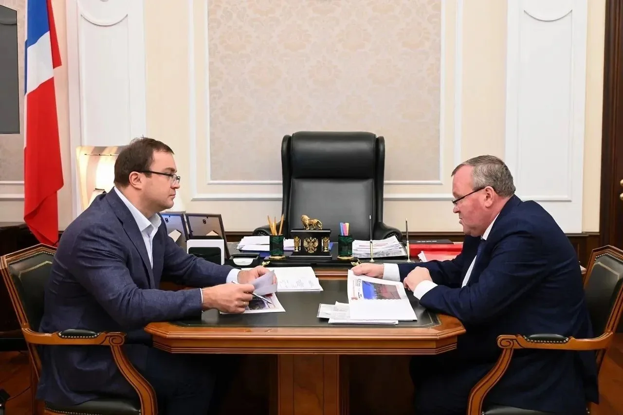 Виталий Хоценко обсудил готовность Таврического и Павлоградского районов к зиме