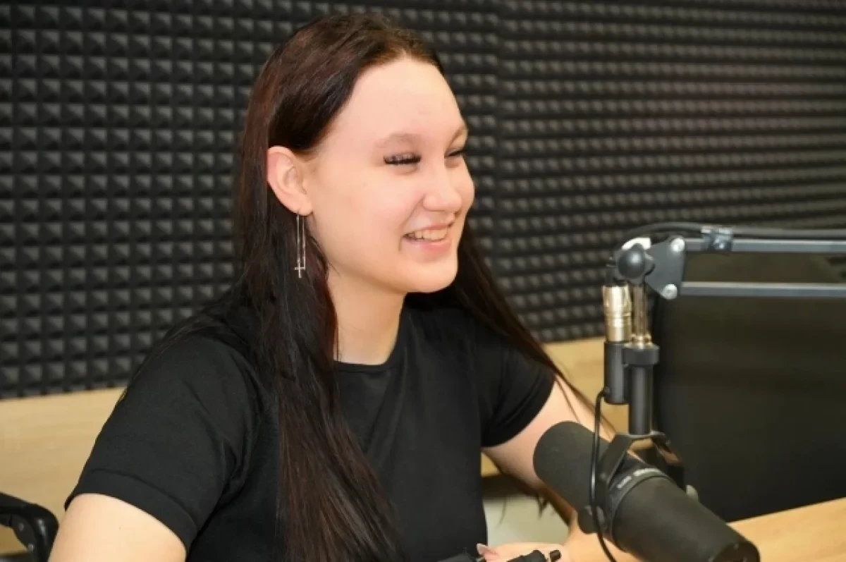 «Плакать — можно». Школьница стала блогером после инсульта в 14 лет