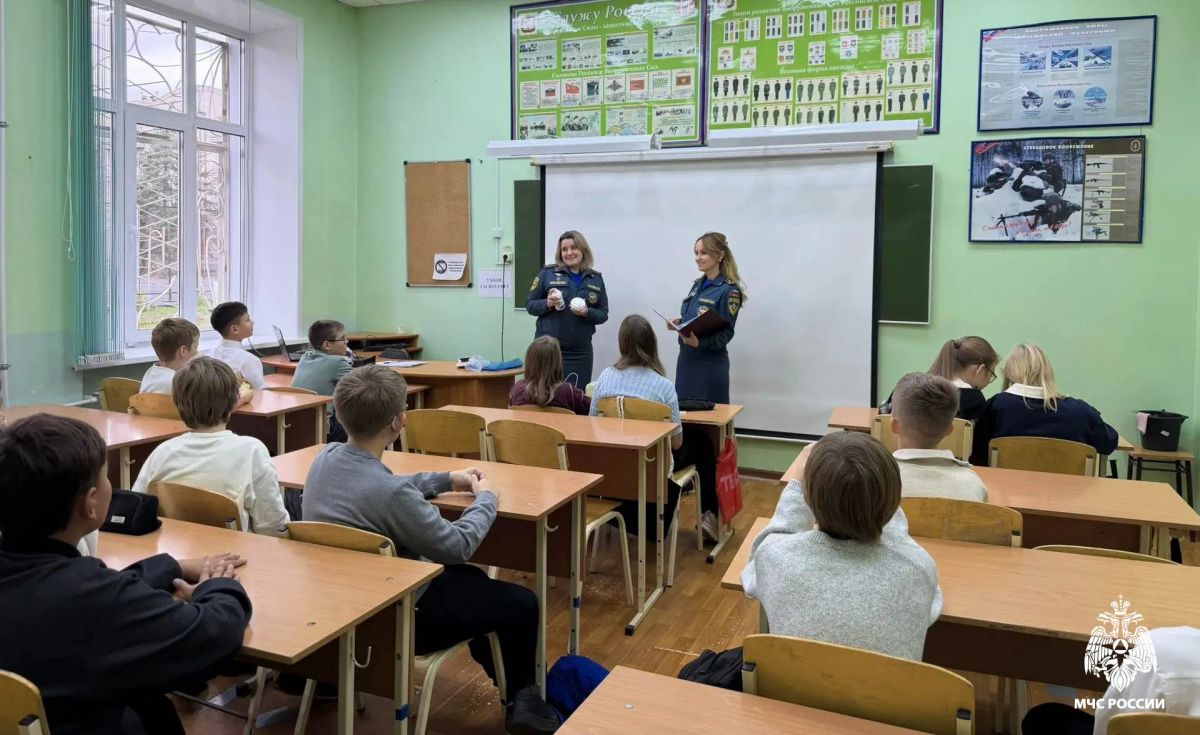 «Слушайте и запоминайте: это может спасти вашу жизнь»: встреча школьников с профессионалами «Слушайте и запоминайте: это может спасти вашу жизнь»: встреча школьников с профессионалами