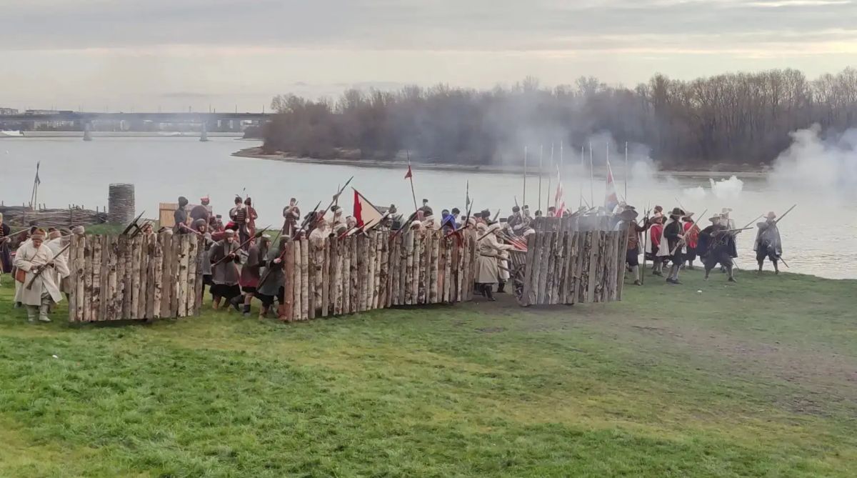 V Всесибирский фестиваль «Подвиг — 1612», посвящённый Дню народного единства, продолжится и завтра V Всесибирский фестиваль «Подвиг — 1612», посвящённый Дню народного единства, продолжится и завтра