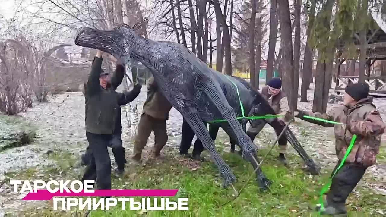 В Тарском Парке культуры и отдыха появился новый арт-объект - фигура лося